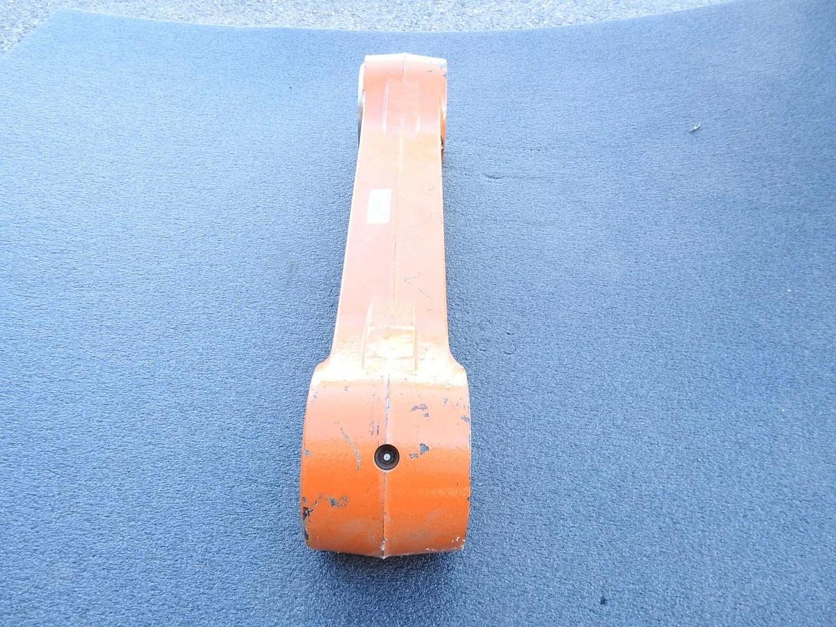 New Oem John Deere 8084924H Bucket Link