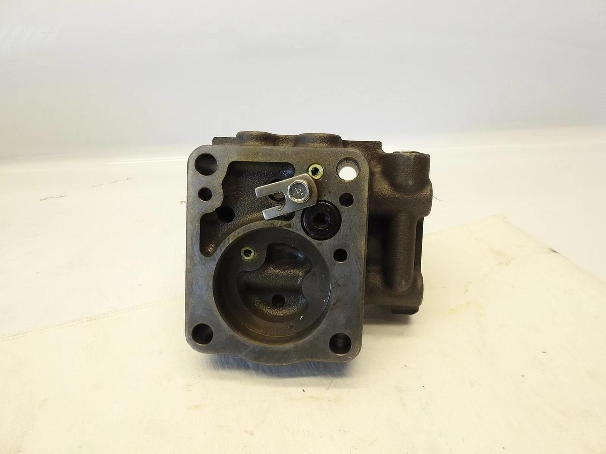 New Oem John Deere LVA801073 2305 2210 Compact Tractor Rockshaft Hydraulic Contr