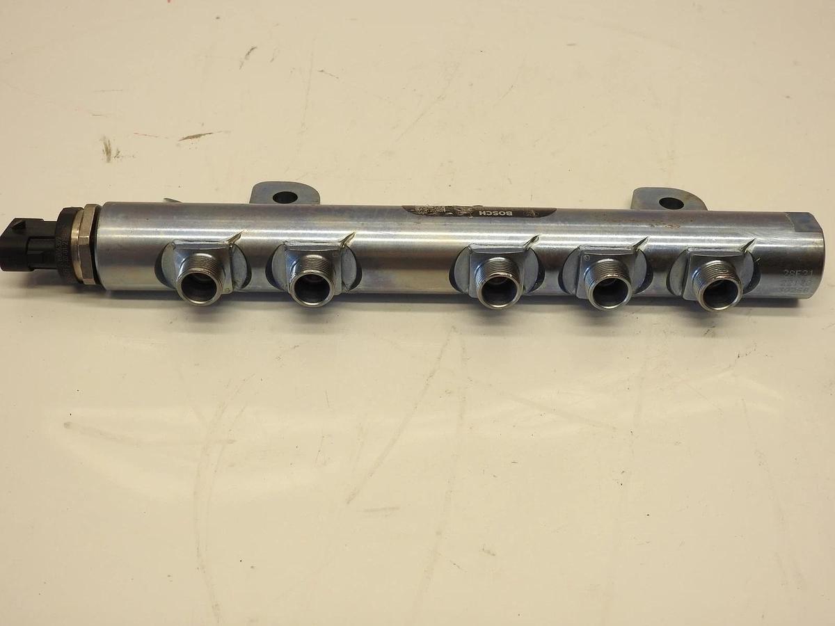 Oem Bosch High Pressure Fuel Rail 002795 L1, 0445216050, 35032008F For Mopar