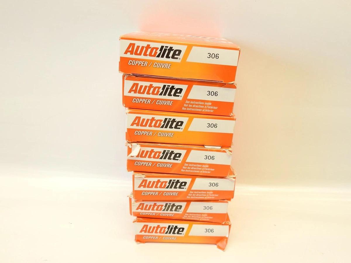 Lot Of 28 Autolite Copper Core 306 Spark Plugs for A9 6004 511 48 3210 Ignition
