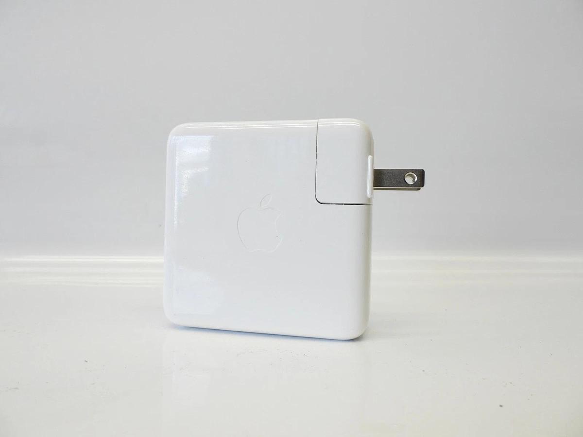 OEM 2017 2018 2019 APPLE 13" MacBook Pro Touch Bar AC Adapter Charger A1718