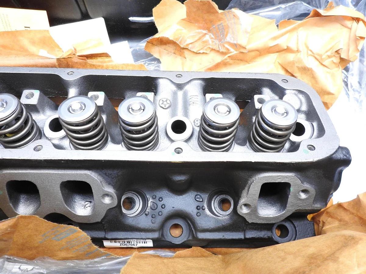 VEGE Reman Engines 2D58 Cyl Head CHRY 318/360 92-03 CYL HD