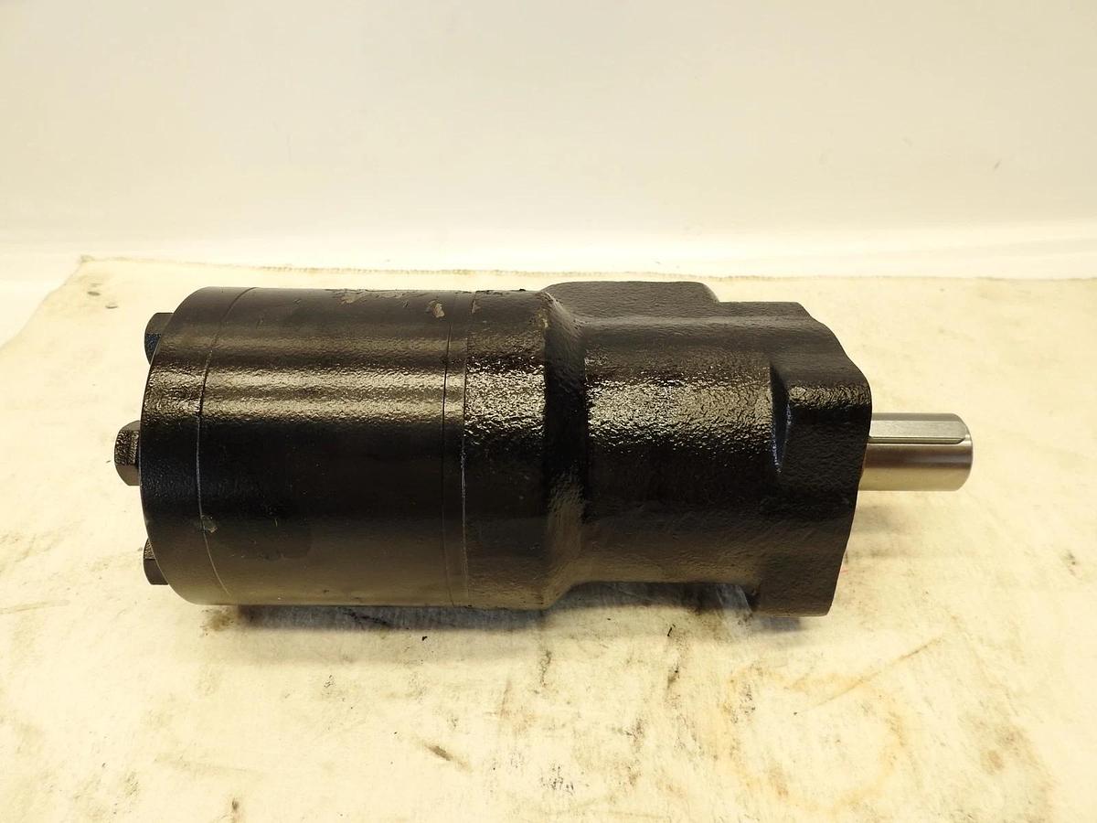Oem Danfoss White Drive Hydraulic Motor 255320F3010AAAAA 83071819