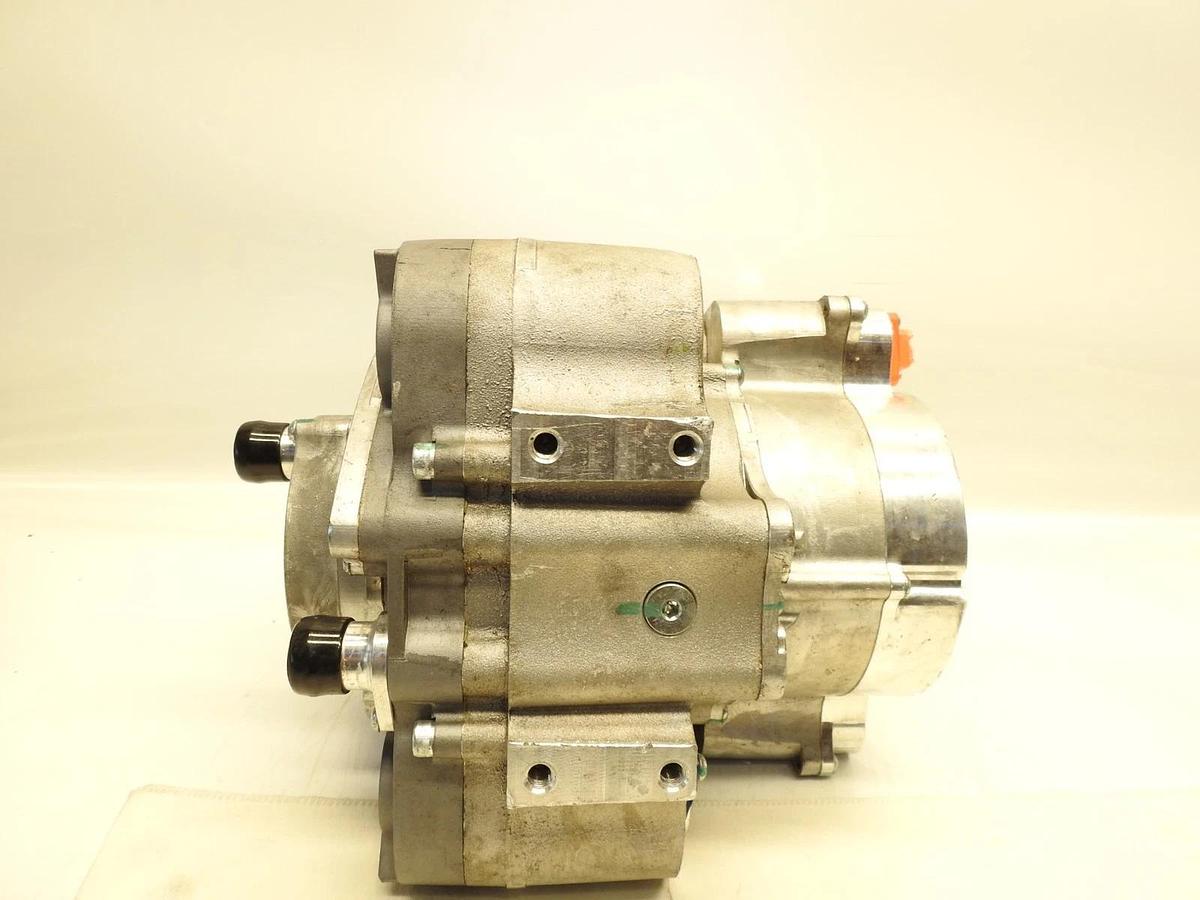 Air Squared P17H043D-B07-C2 Heavy Duty Liquid-Cooled Scroll Compressor