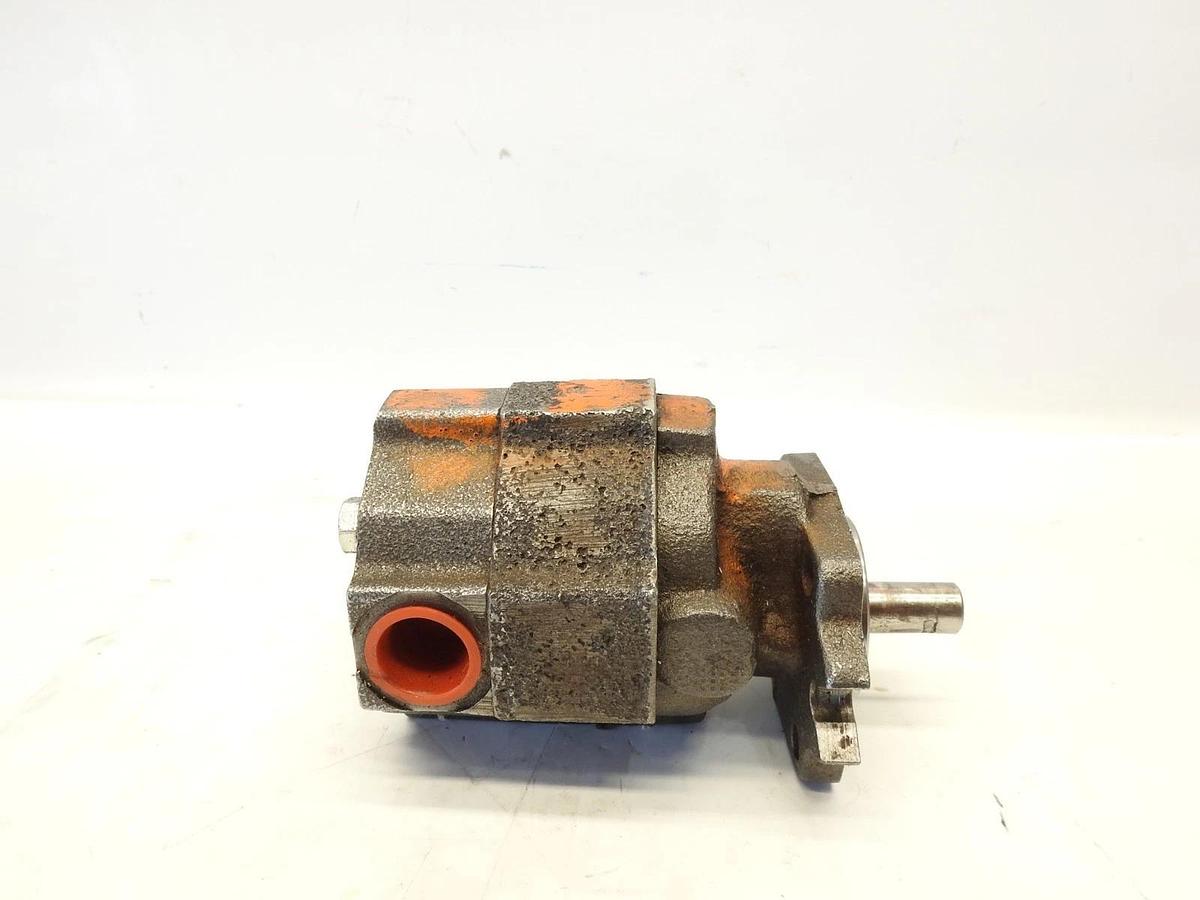 New Hydraulic Motor Keyed Shaft 4 Bolts Holes 138609   90766
