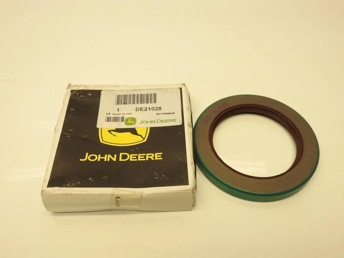 Oem John Deere Original Equipment Seal #DE21028