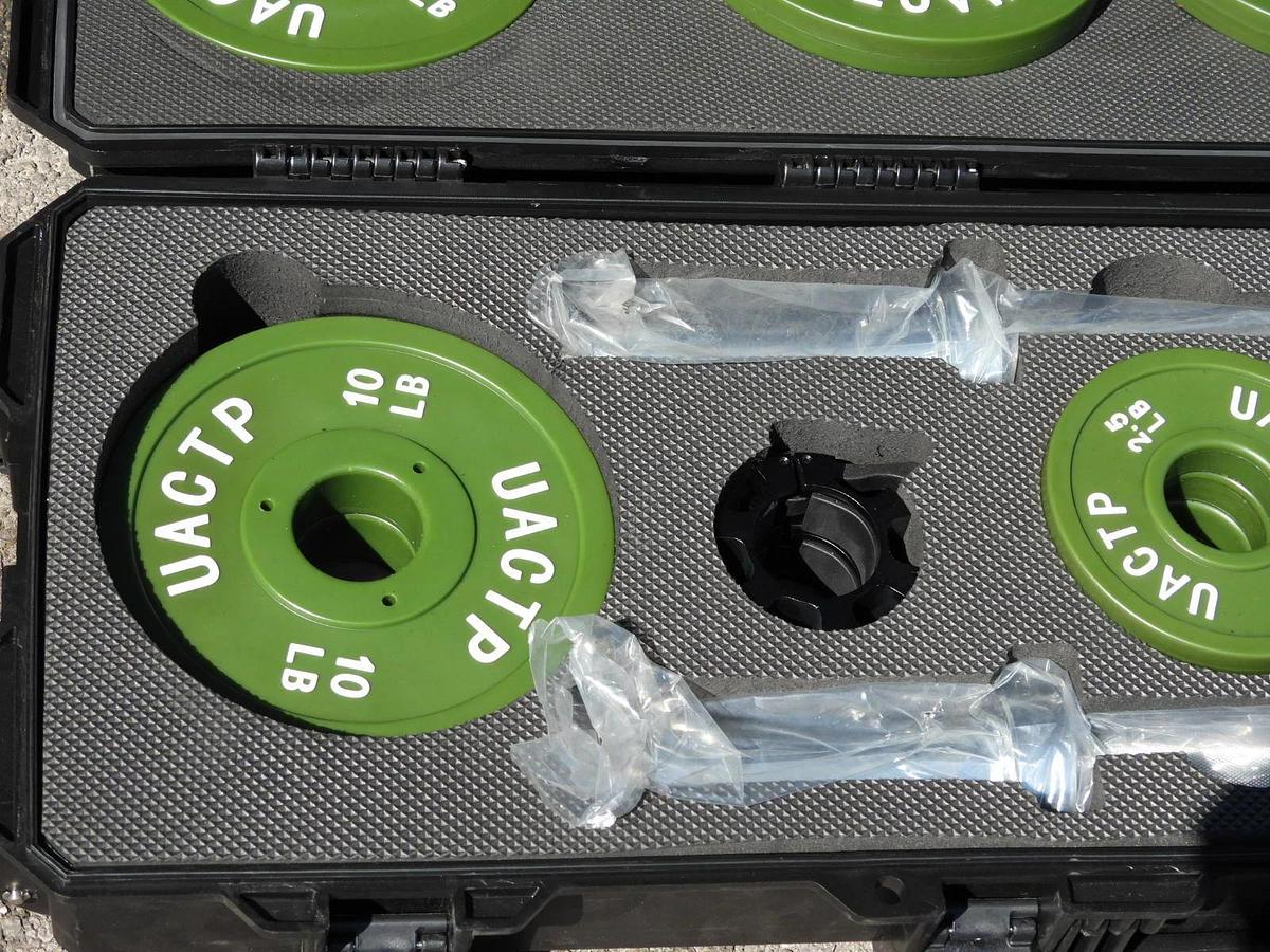 New Uactp Olympic Dumbell Set Includes 2.5/ 5/ & 10 Lbs & Carrying  Case