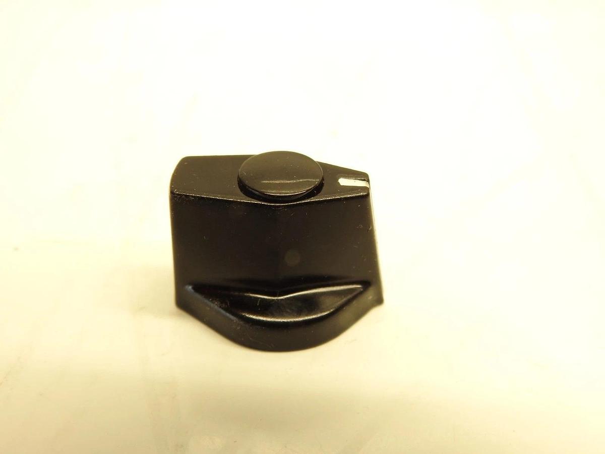 Lot Of 200 Mentor 4499.9901 Gas Control Knobs