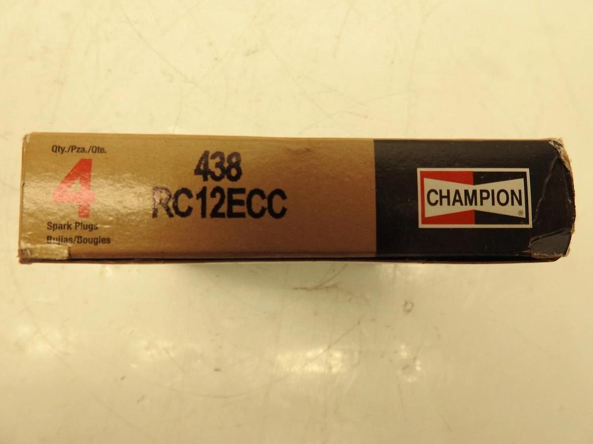 Box of 4 - MOPAR SP0RC12ECC SPARK PLUGS CHAMPION RC12ECC