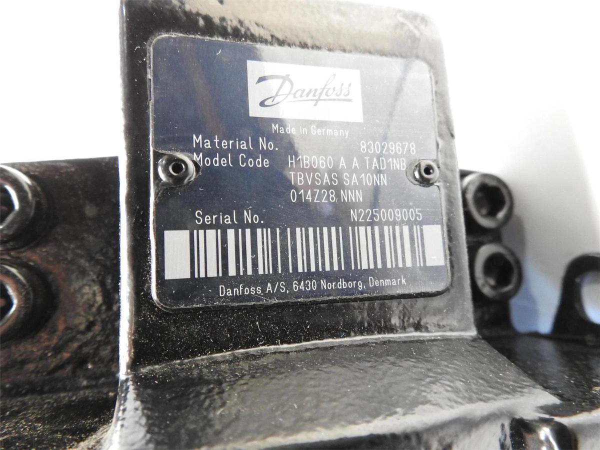 GENUINE DANFOSS H1B060 A A TAD1NB Bent Axis Variable Displacement Motor 83029678