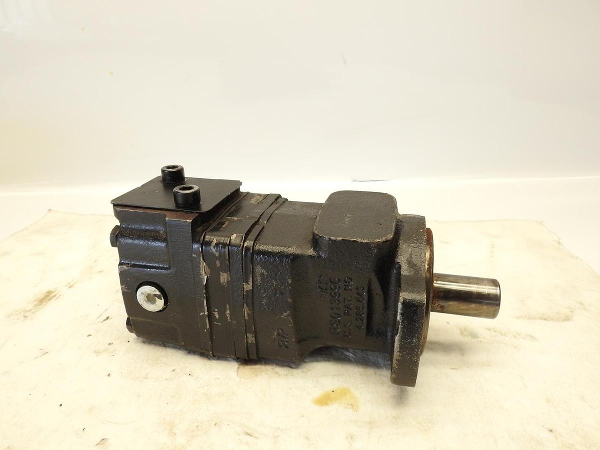 New Oem John Deere Hydraulic Motor - AA43717