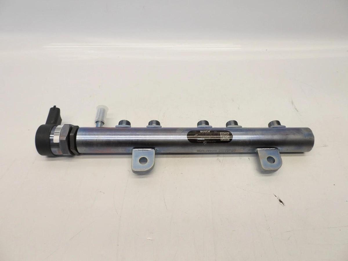 BOSCH FUEL INJECTOR RAIL (0 445 216 053) OEM