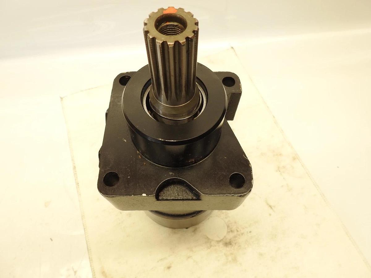 New Oem Danofss White Hydraulic RC013999 Wheel Motor