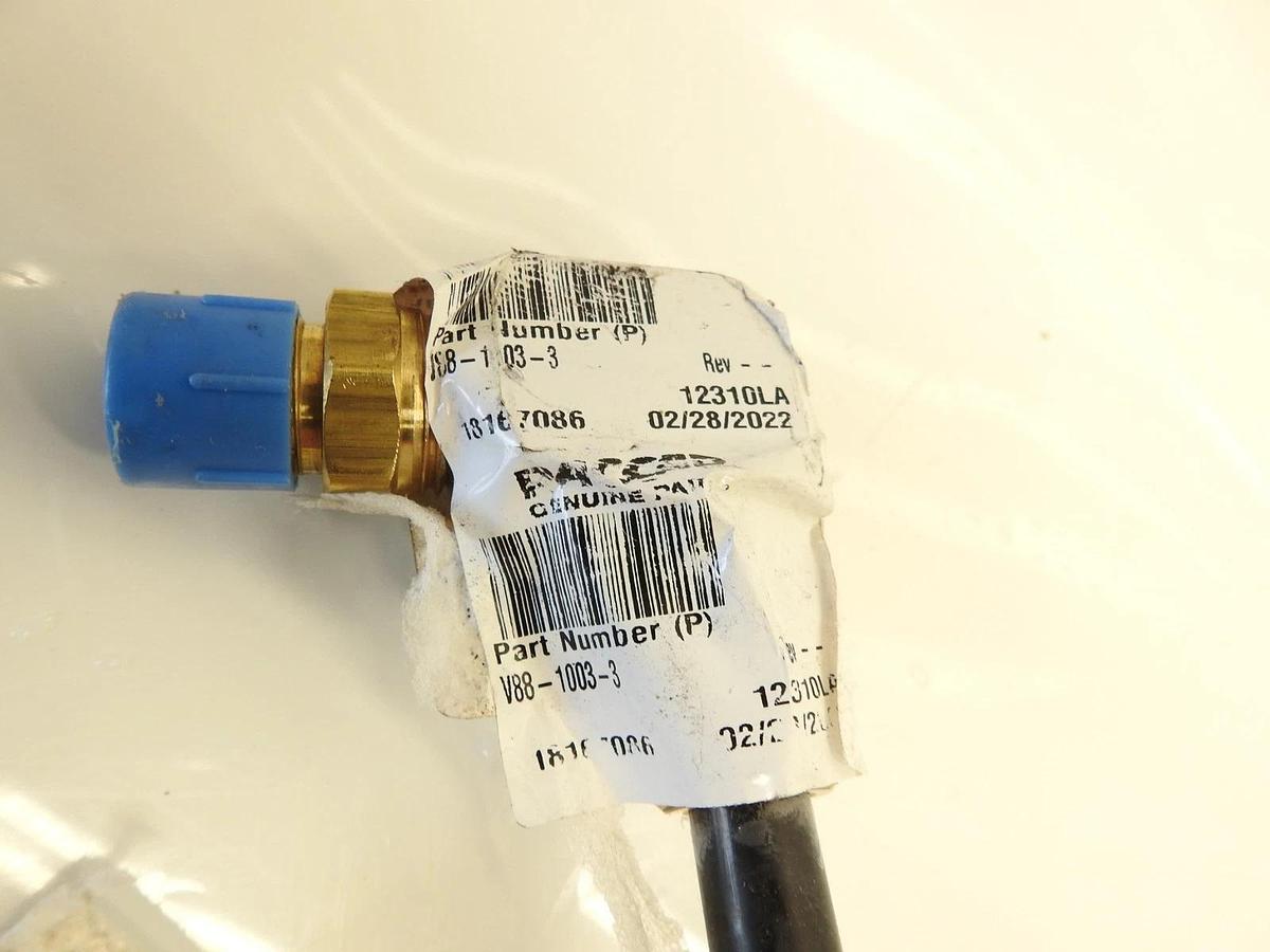 OEM Paccar V88-1003-3 Dynacraft Fuel Draw Tube Assembly #8 W/90