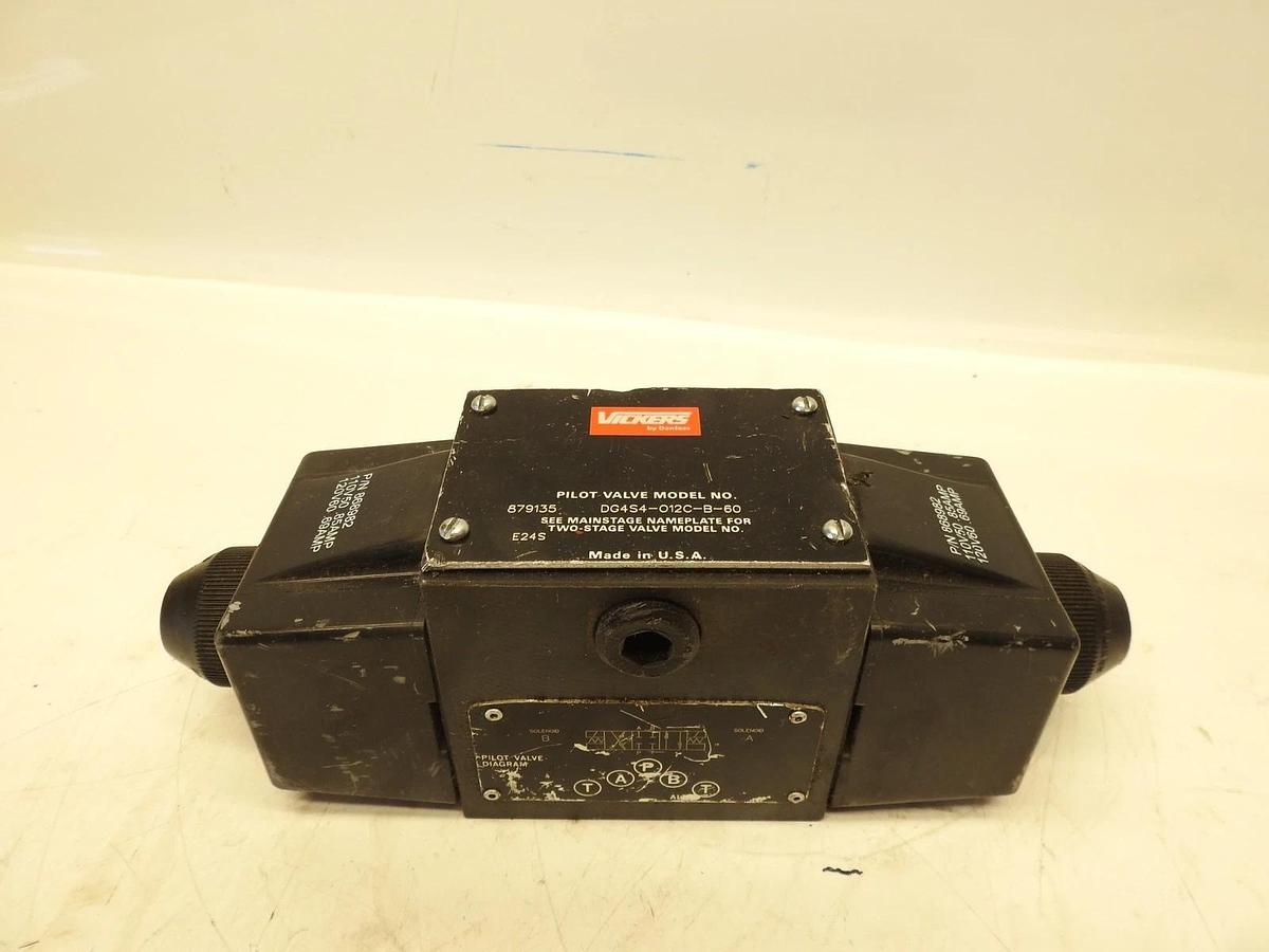 NEW OEM EATON VICKERS DG4S4-012C-B-60 SOLENOID VALVE 879135 DG4S4012CB60