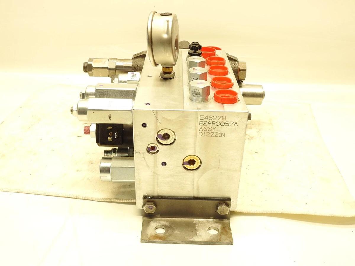 New Oem Maxle E24FCQ57A Drop Down Trailing Axle Hydraulic Valve Manifold