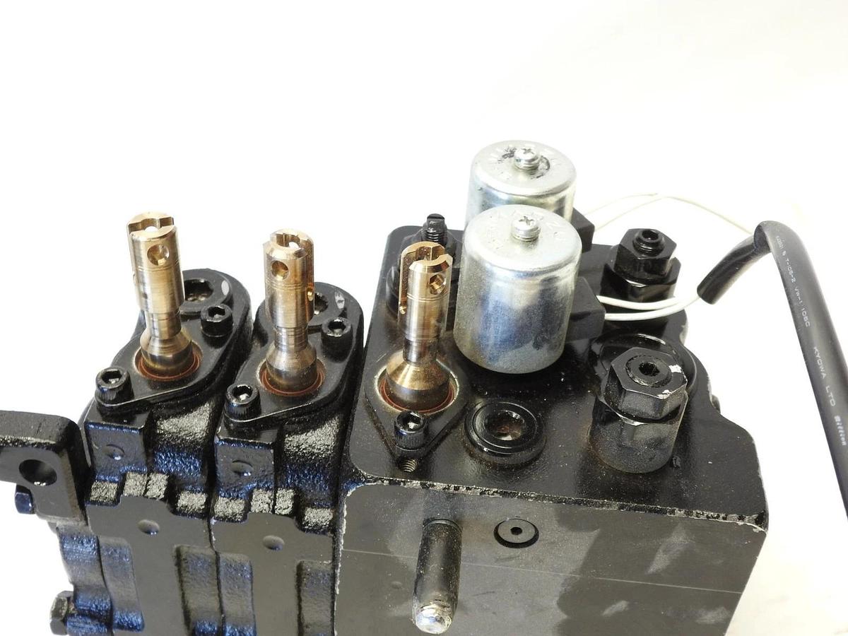 New Genuine Shimadzu Corporation MSV06A 5815-03Z 4T Manual Hydraulic Stack Valve