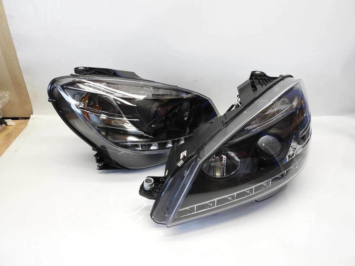 Spyder 5042262 Projector Headlights (Black) For 08-11 Mercedes Benz C-Class