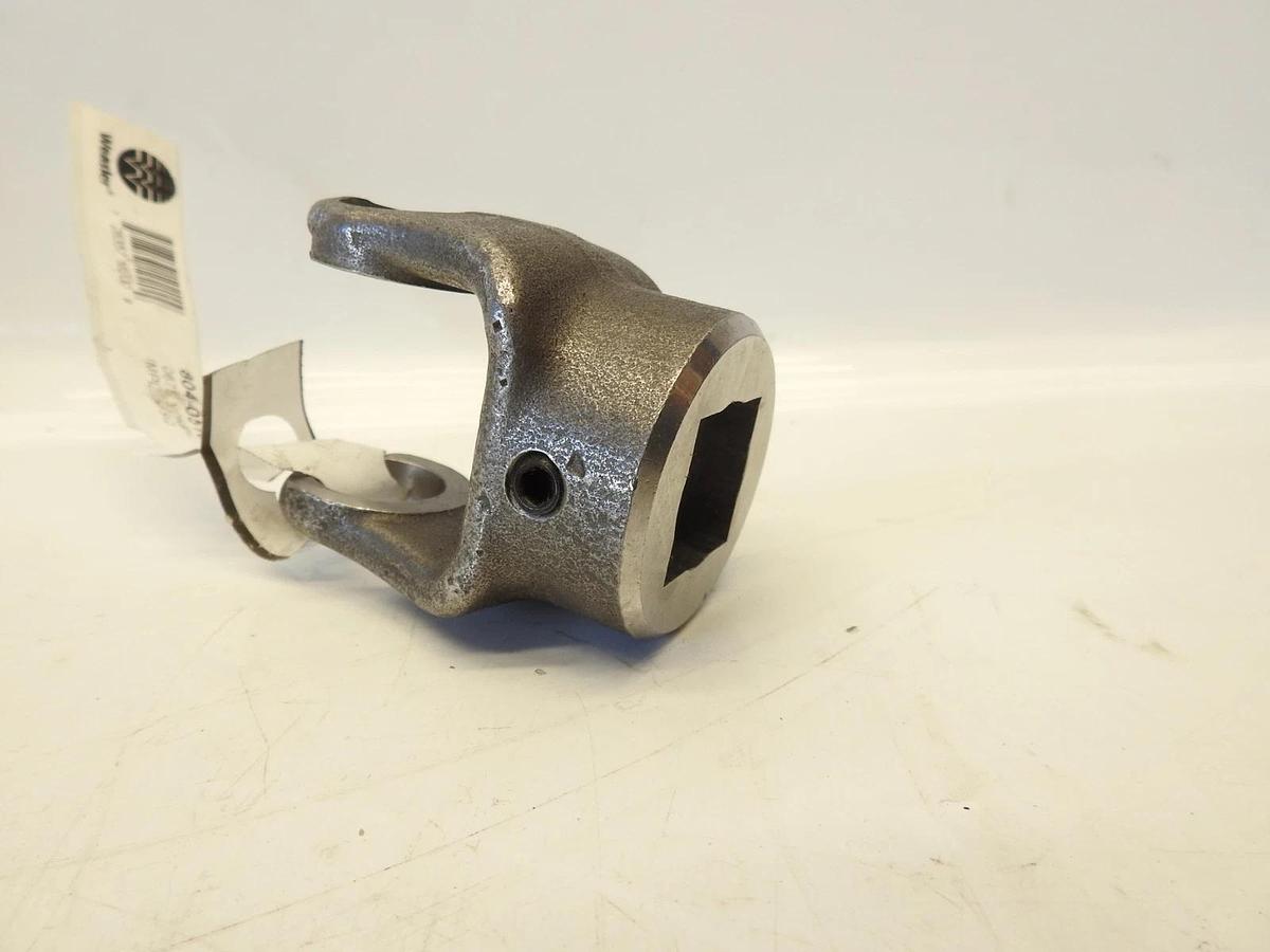 Weasler 1" Square Hole Set Screw Implement Yoke 0675 Series 804-0516 Shaft
