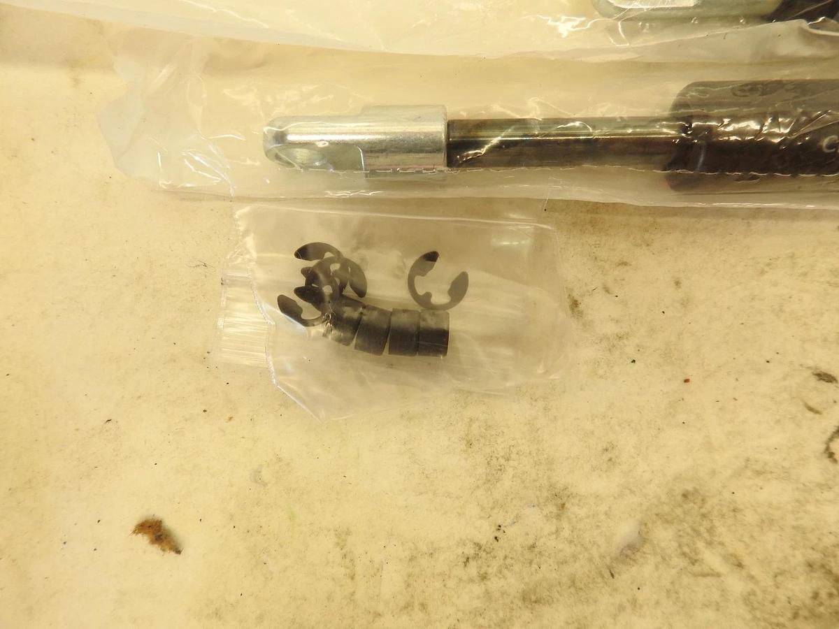New Genuine Supplypoint 7981711T Gas Spring Kit - Old 28L Lifter (Pair)