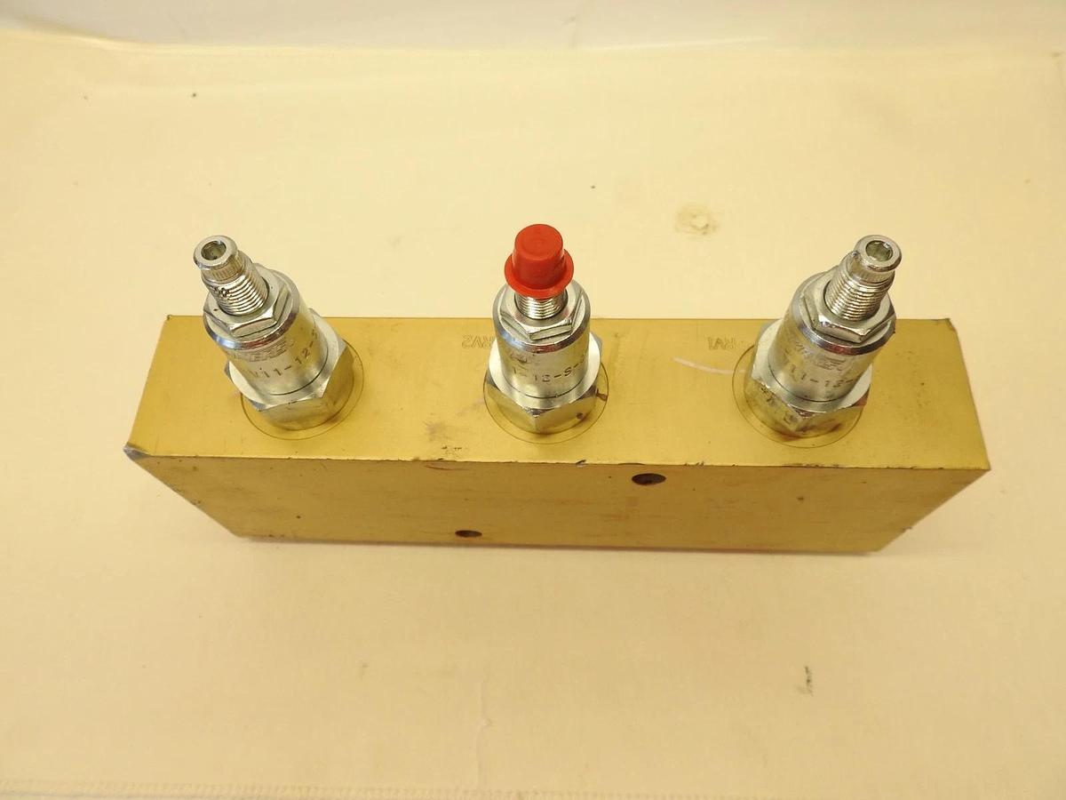 New Oem Eaton Vickers MCD Series  MCD-7833 Valve Assembly