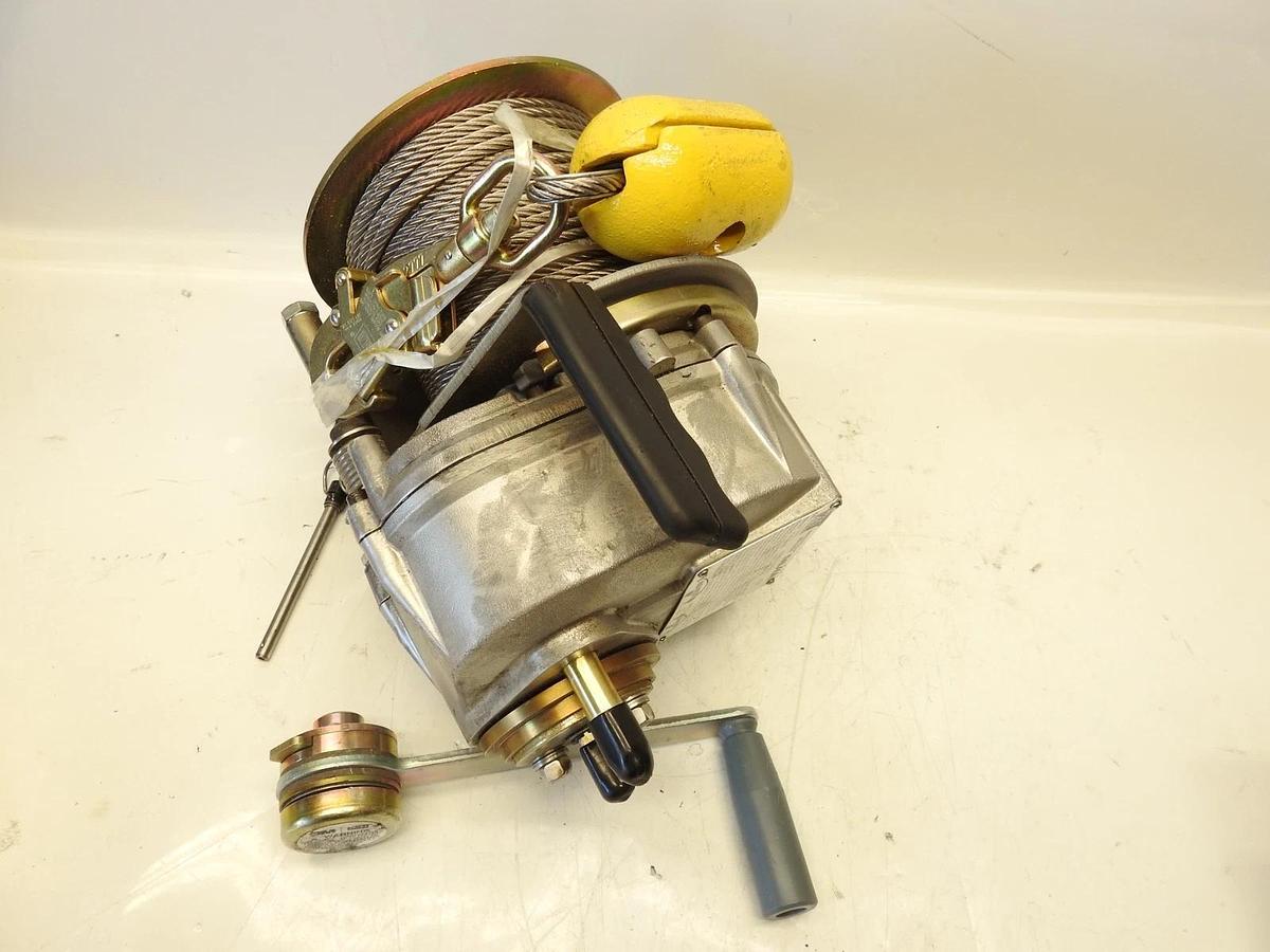 DBI/SALA 8101002 60' Salalift 1/4 Stainless Steel Cable Winch With Bag