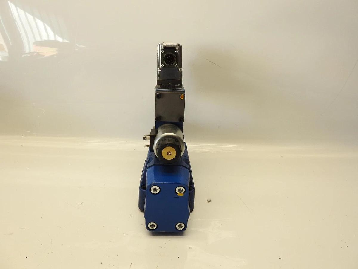 Bosch Rexroth Krauss Maffei Locomotive Hydraulic Valve R901329343 R901329358
