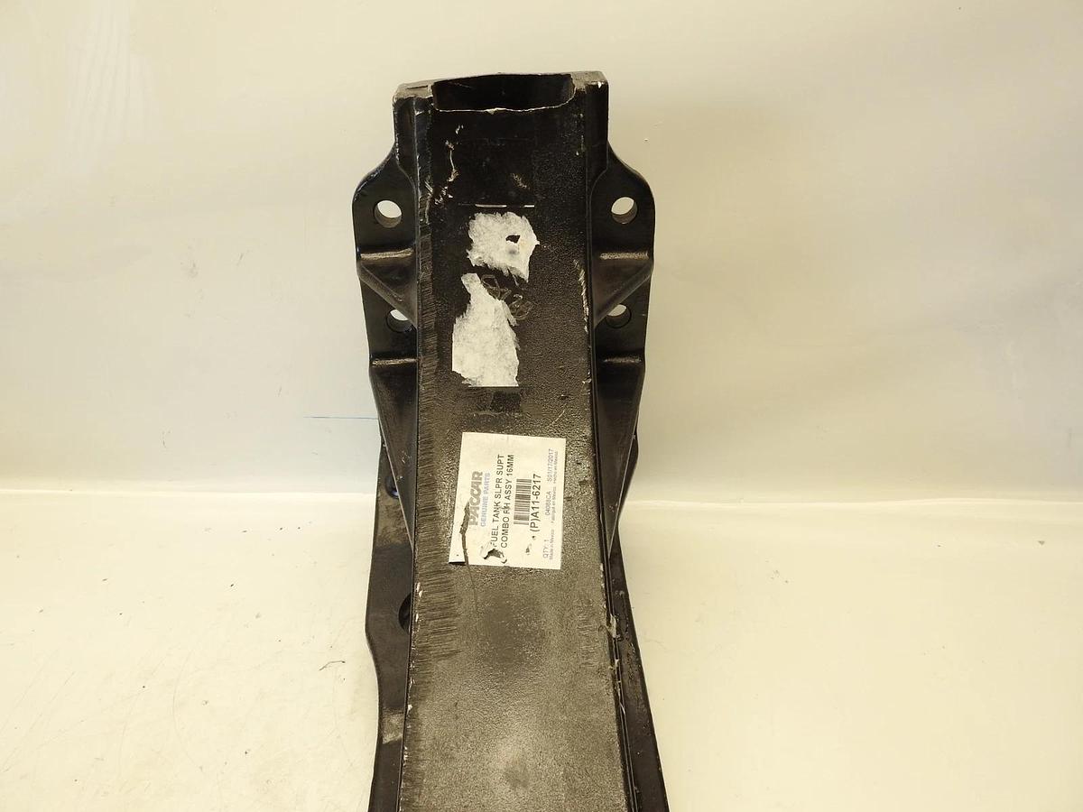 Oem Paccar A11-6217 REV B PETERBILT 579 2016 FUEL TANK BRACKET 3561699