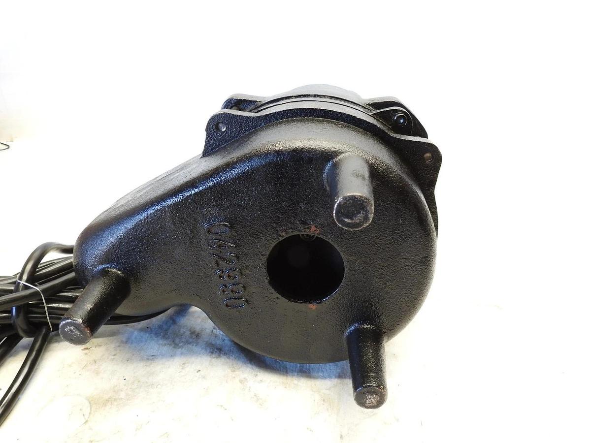 Dayton 4Hu81 1/2 Hp 2" Manual Submersible Sewage Pump 230V