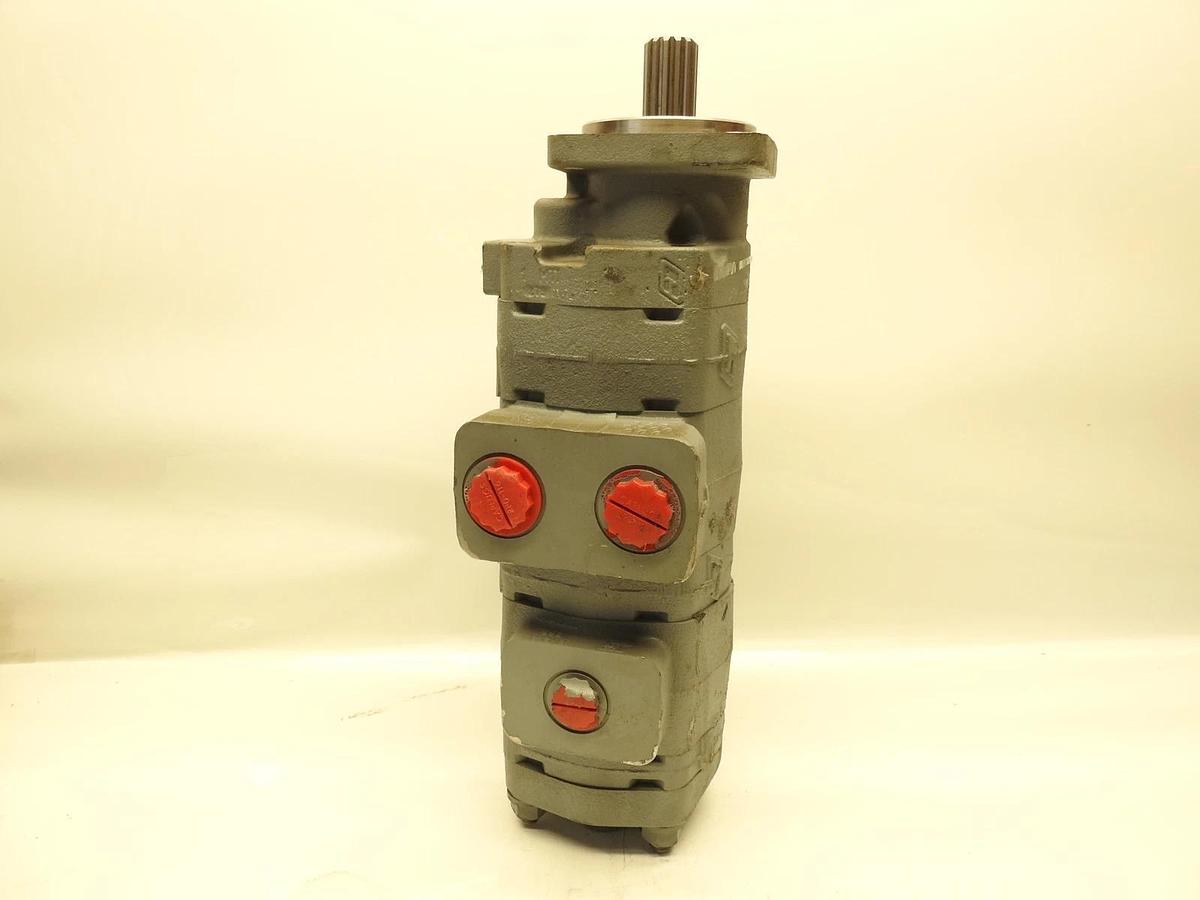 NEW OEM PARKER 323-9130-046 COMMERCIAL INTERTECH HYDRAULIC TRIPLE GEAR PUMP