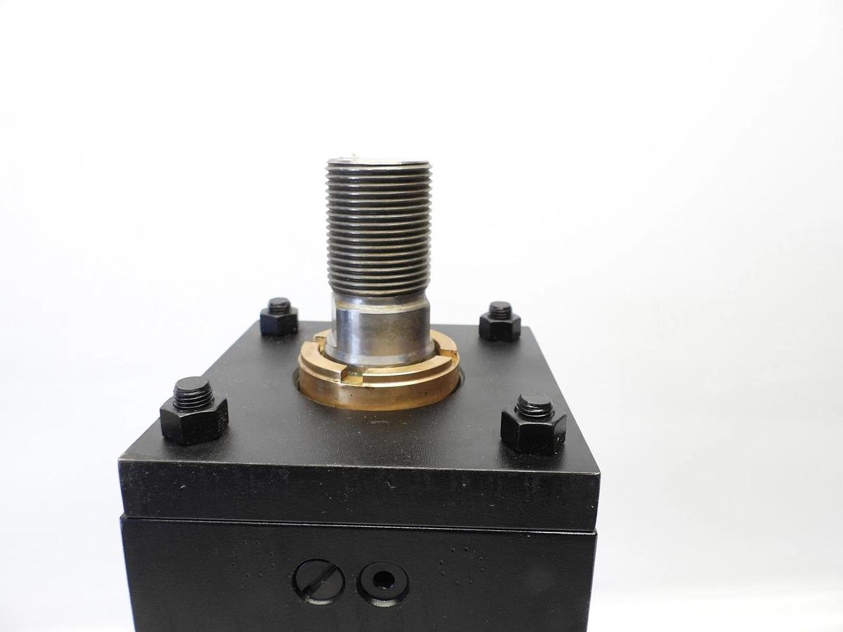 Oem Parker Hydraulic Cylinder 250 Psi 1H2A0000250887 4.00CBB2ALU38AC6.000