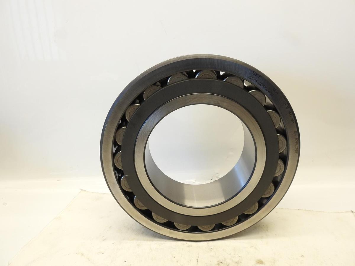 NEW SKF 22234CC/C3W33 Spherical Roller Bearing 170mm Bore 310mm Dia. 86mm W