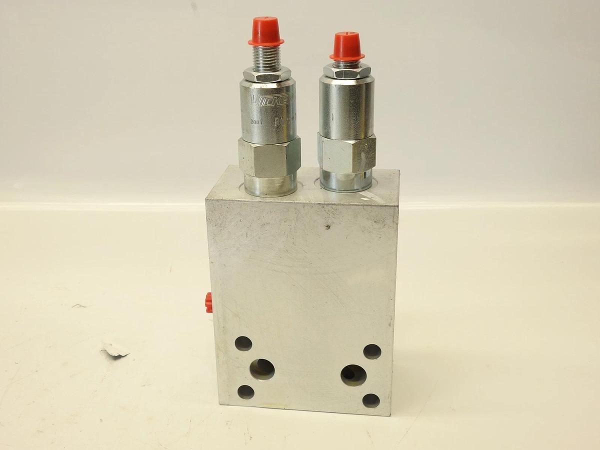 New Oem Eaton Vickers Valve Block 630AA00877A  6027421-001