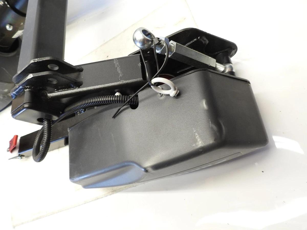 Bruno VSL-6000 Curb-Sider Hoist Style Interior Wheelchair Scooter Lift | OEM | 2