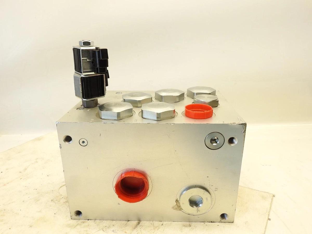 New Oem Parker IC-7509 243D Hydraulic Manifold Includes Valves & Solenoid