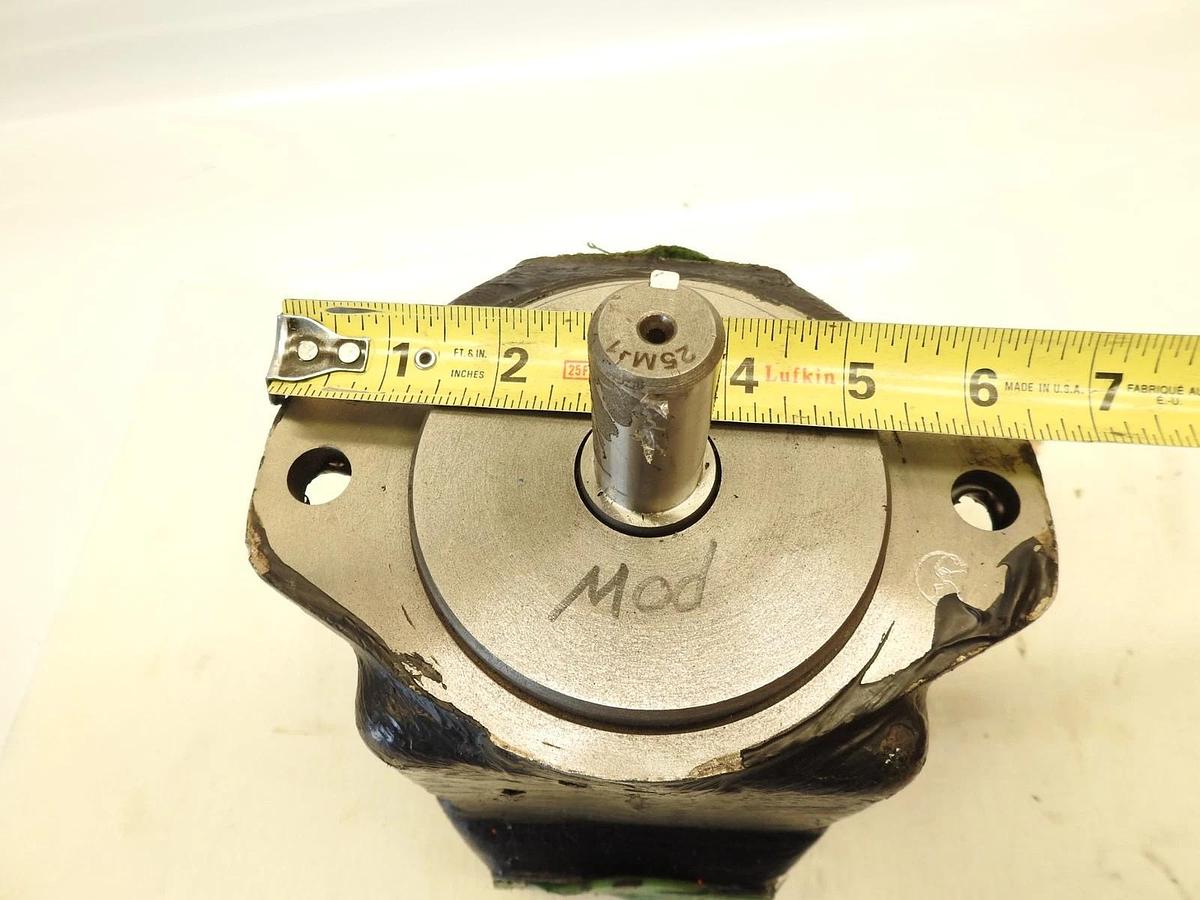 New T6 Series 2 Bolt Hole Hydraulic Vane Pump Keyed Shaft
