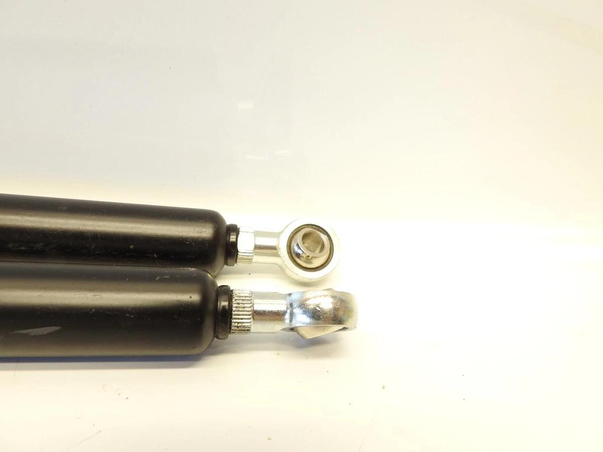 Lot Of 2 Oem John Deeere 084623 0320N AT562641 Gas Operated Cylinder AT455202