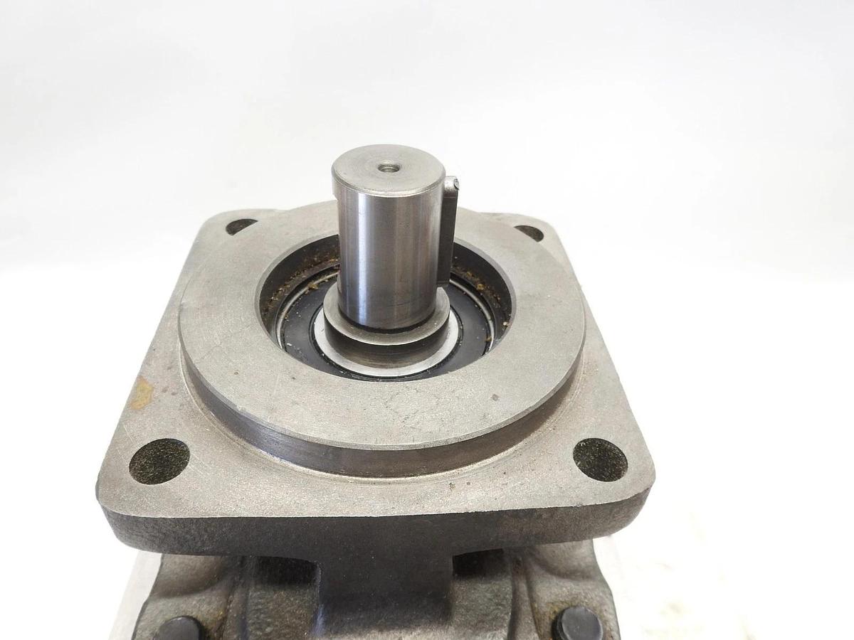 New Hydraulic Motor Keyed Spline 4 bolt Hole
