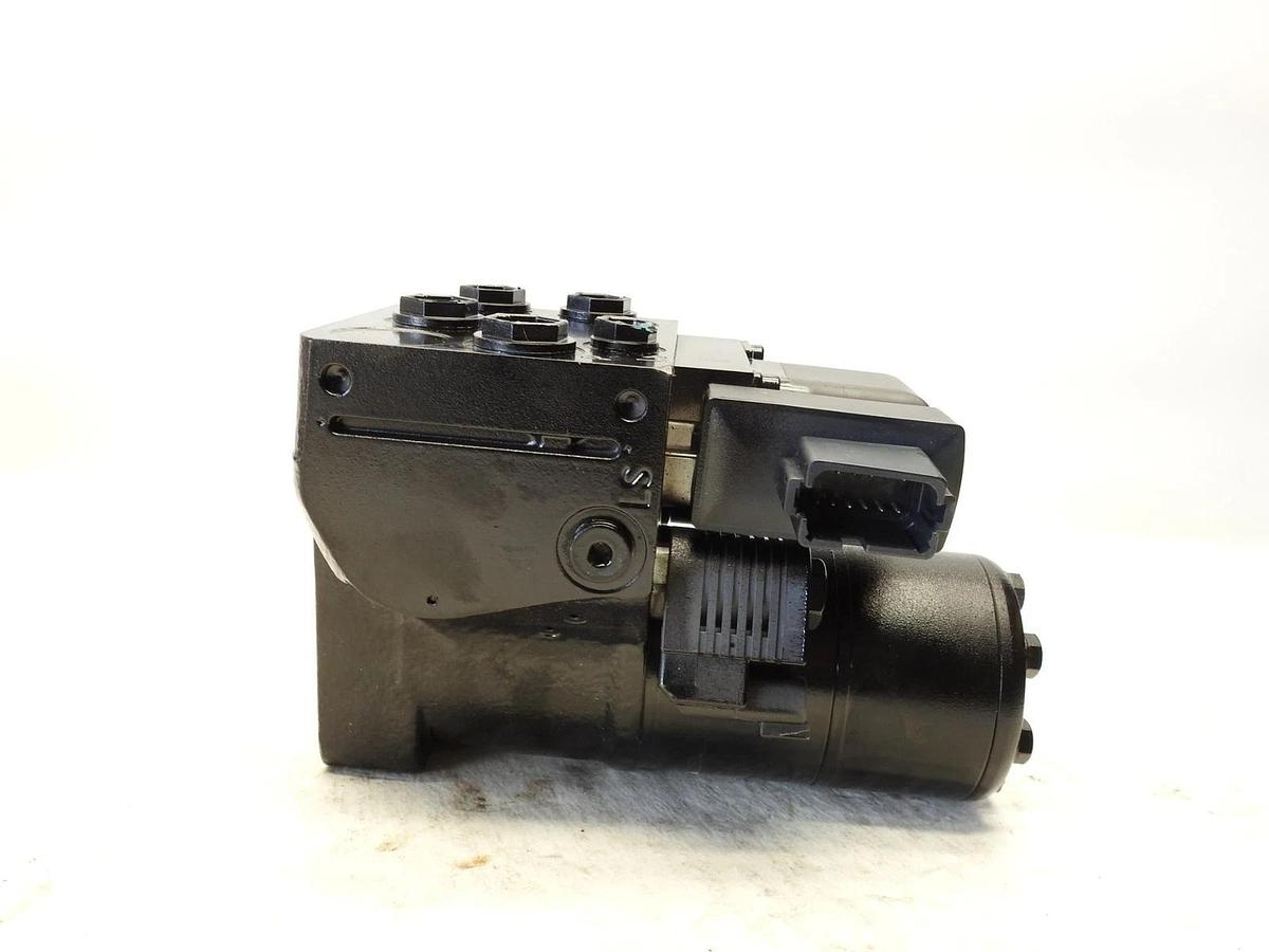 New Oem Case New Holland Hydraulic Steering Valve 90347744