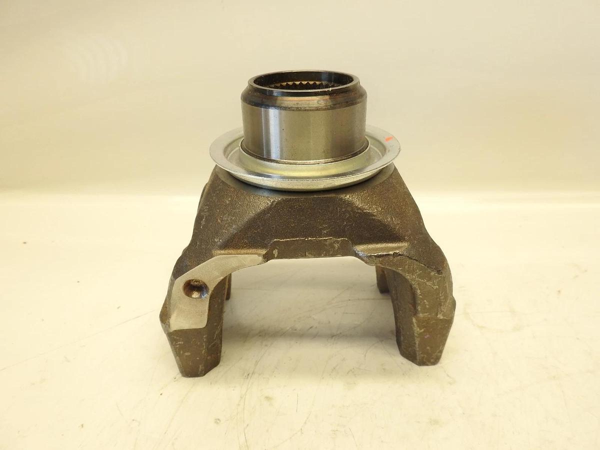6-4-9001-1X NEW OEM DANA SPICER OUTPUT SHAFT YOKE END 6-4-8431-1, 649001X,648431