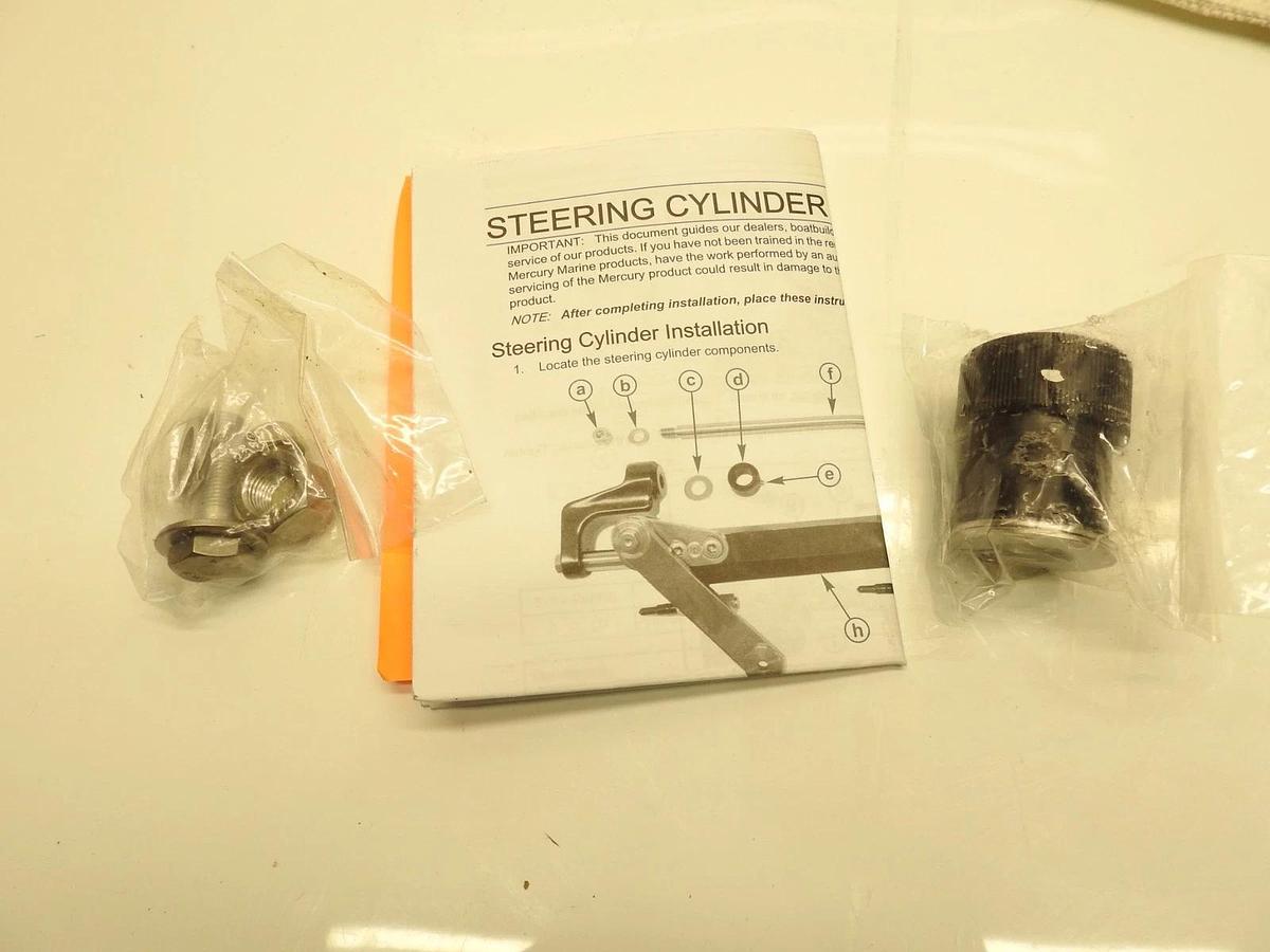New Oem Mercury Outboard 8M0184532 Hydraulic Cylinder Counter Rotation P/S Port