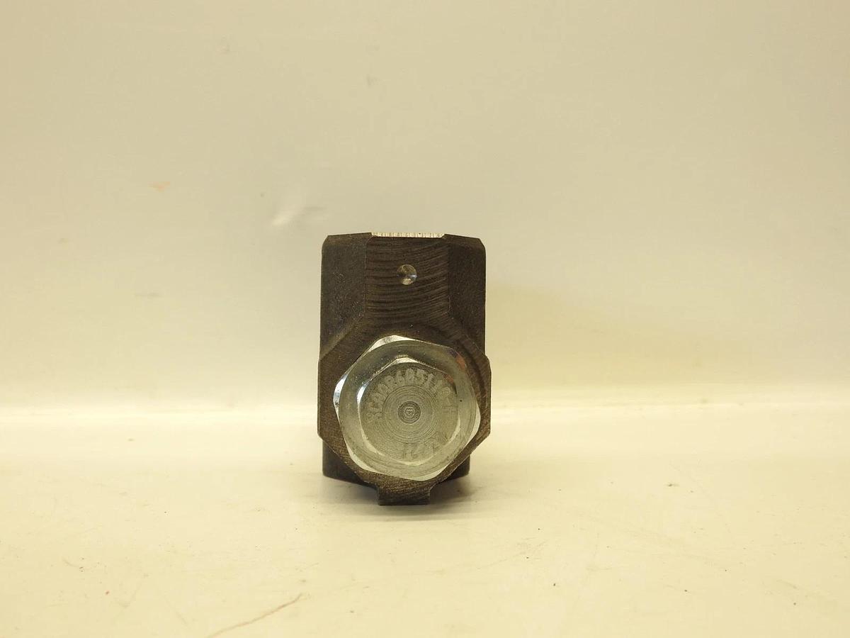 New 600104-H  602002101 Y02002101-H Hydraulic lock valve