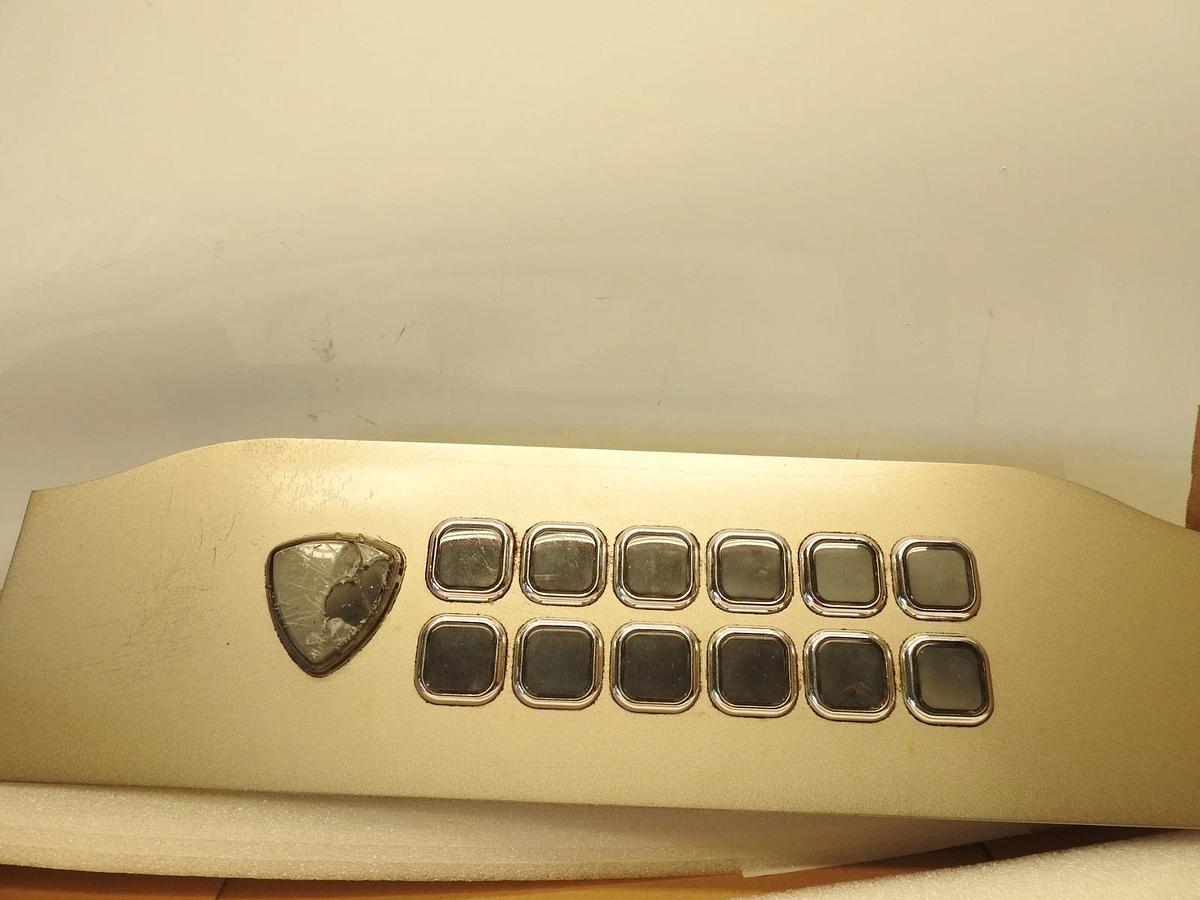 Used Used Gamesman GFA0336-002  Aristocrat Helix Button Panel 170307-90