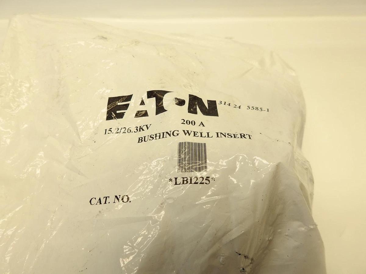 EATON 200A - 15 & 25KV CLASS LOADBREAK BUSHING INSERT LBI225DP (LBI225)