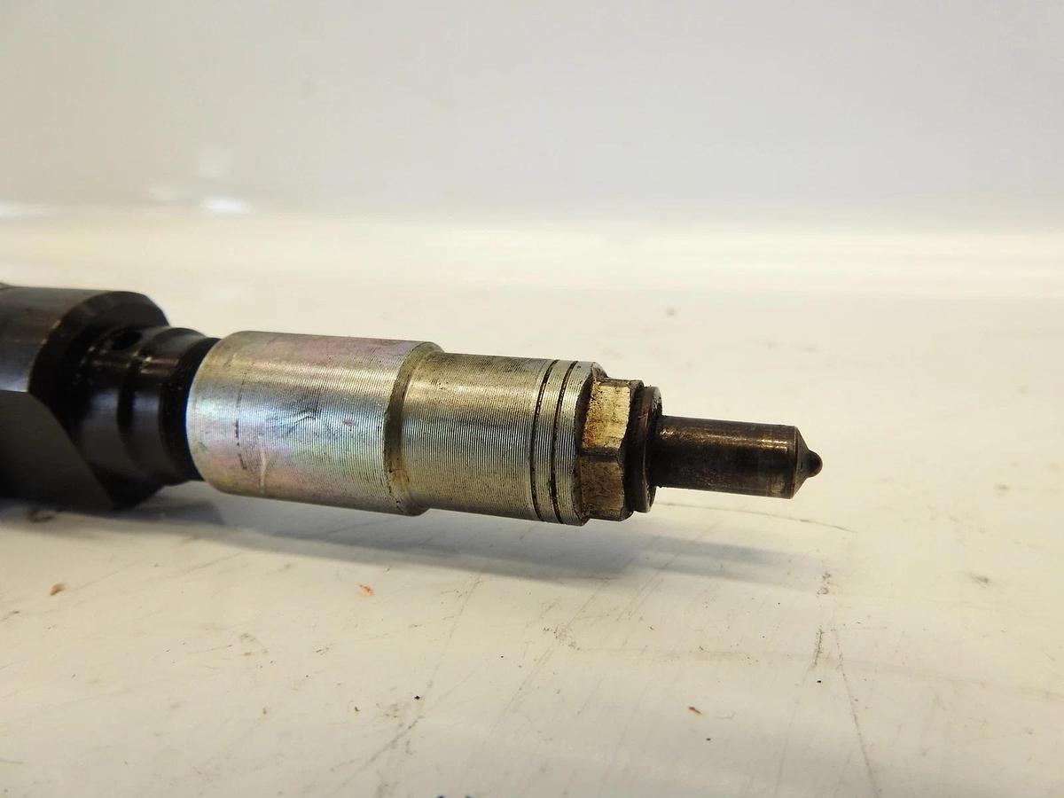 John Deere 6090 HT002 Diesel Engine Fuel Injector RE529151 Excavator 350GLC