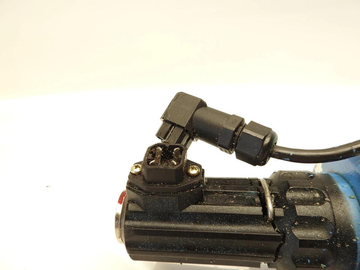 ASIS Oem Bosch Rexroth R900927235 24VDC 4/3 4WREE10V50-22 G24K31/A1V Proportiona