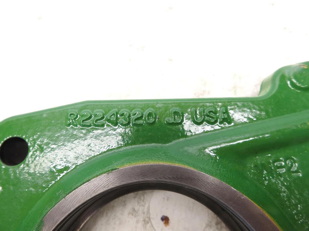 New Oem John Deere R224320 R539045 Bearing Housing