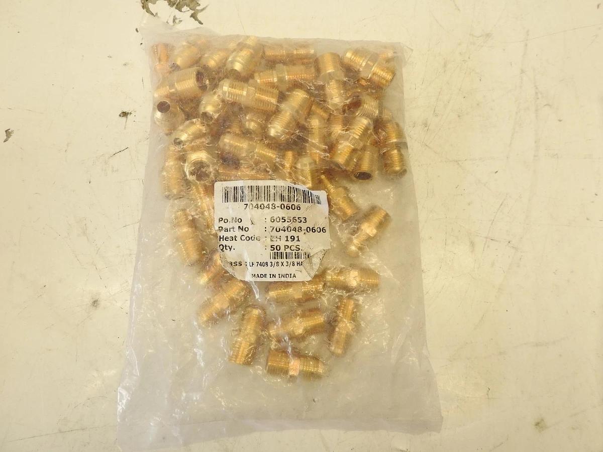 Male Connector, Flare x MNPT Connection Type 3/8" Tube Size Qty 50 704048-0606