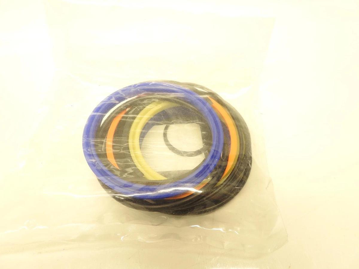 Total Source UniSource TSA/CT9308900018 Hydraulic Lift Cylinder Seal Kit 438073