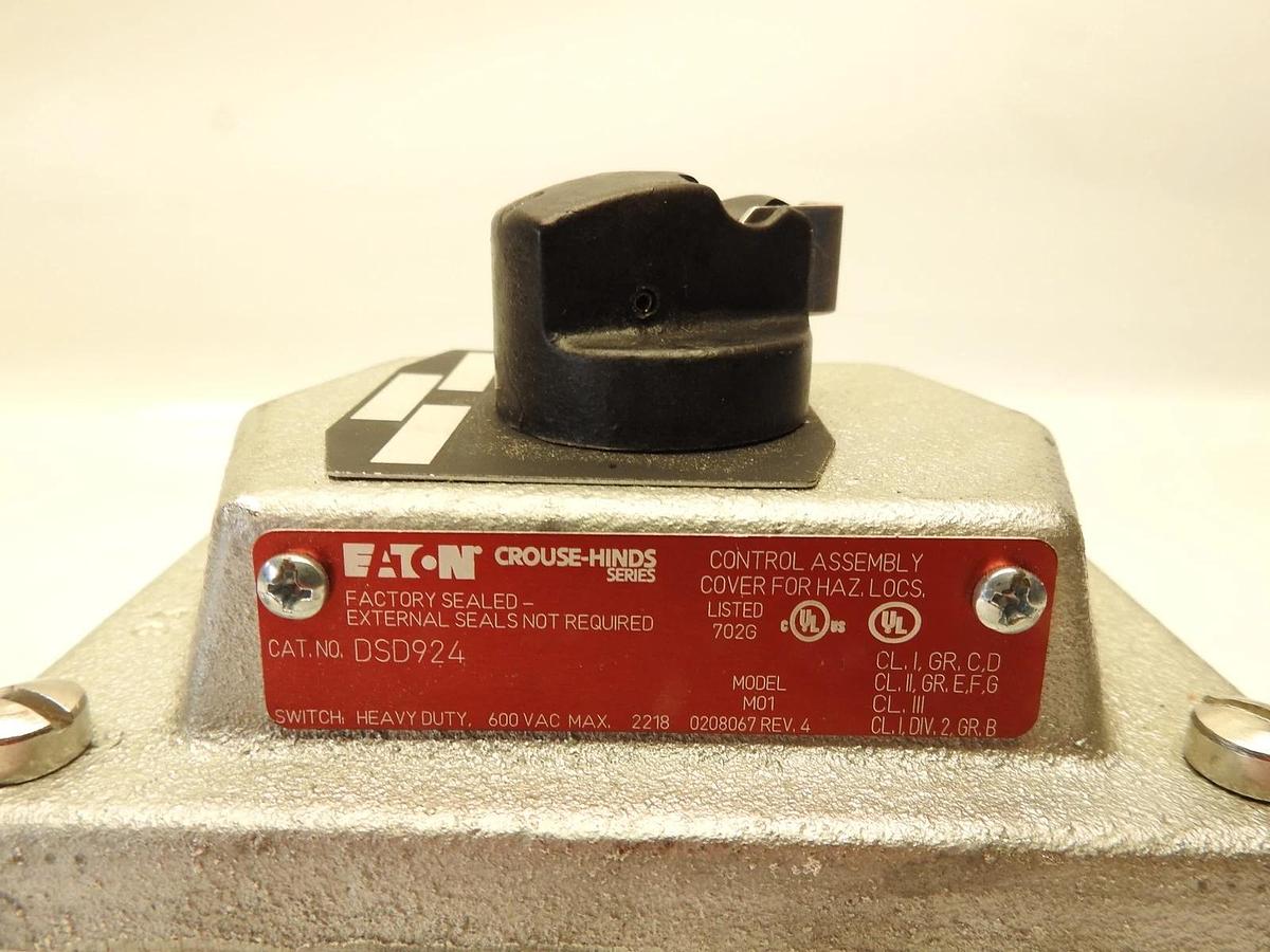 Eaton DSD924 Eaton DSD924 Explosion Proof Front Operated Selector Switch Cover A